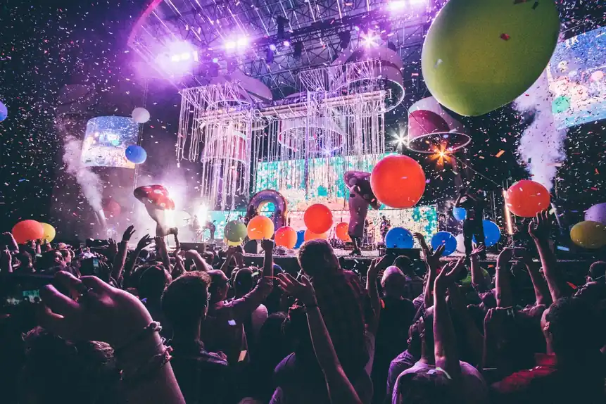 Ideas for a Memorable Lisbon Bachelor Party - nightclub