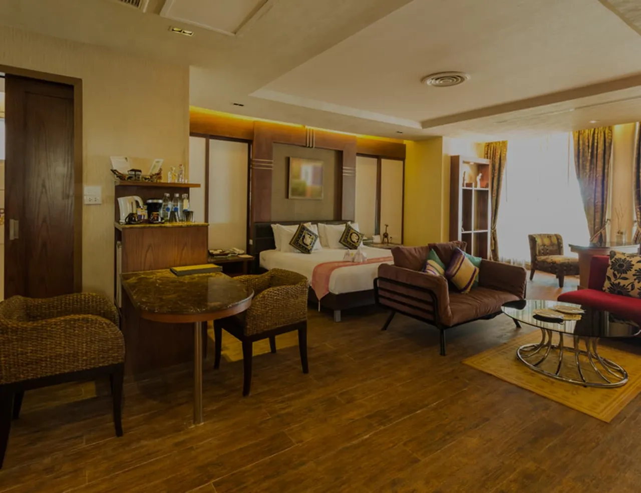 Luxury Hotel